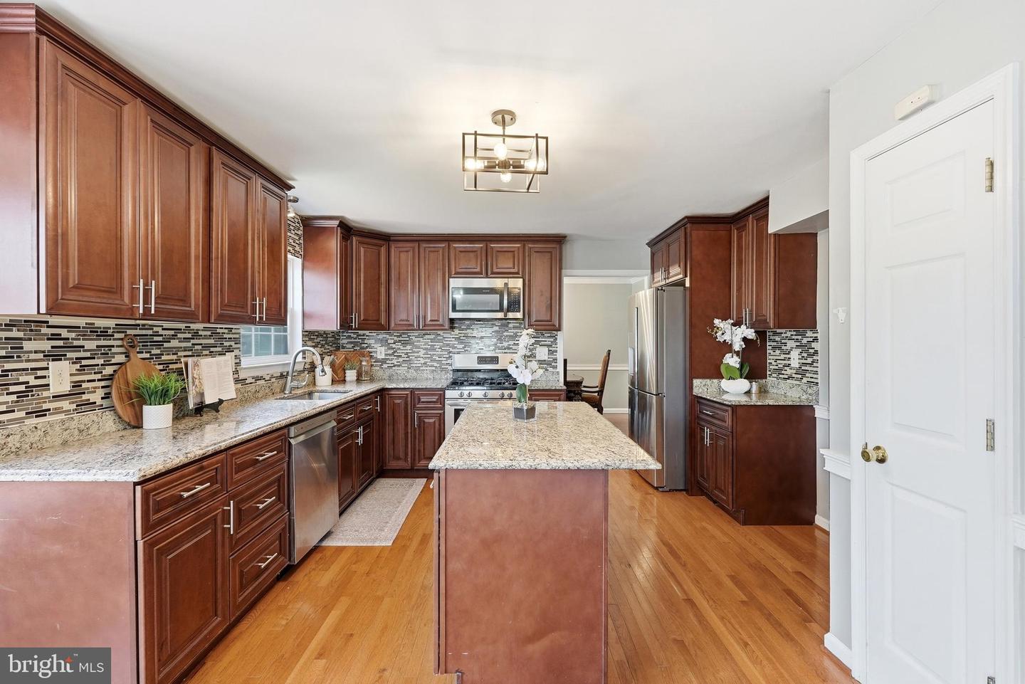 5703 Pompano Ct Property Photo 12