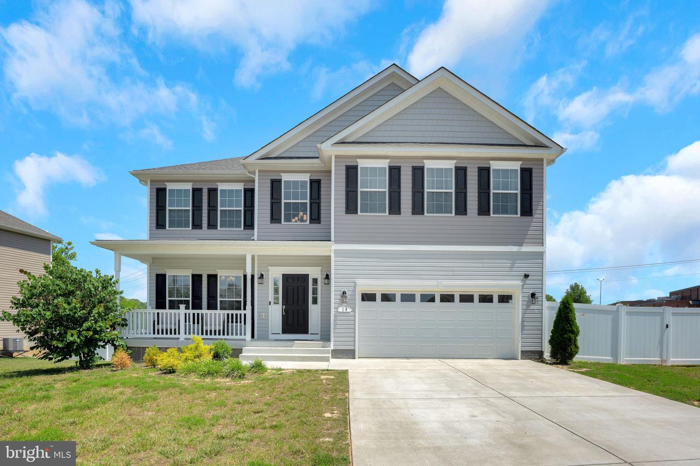 14 CANDLEBERRY DR