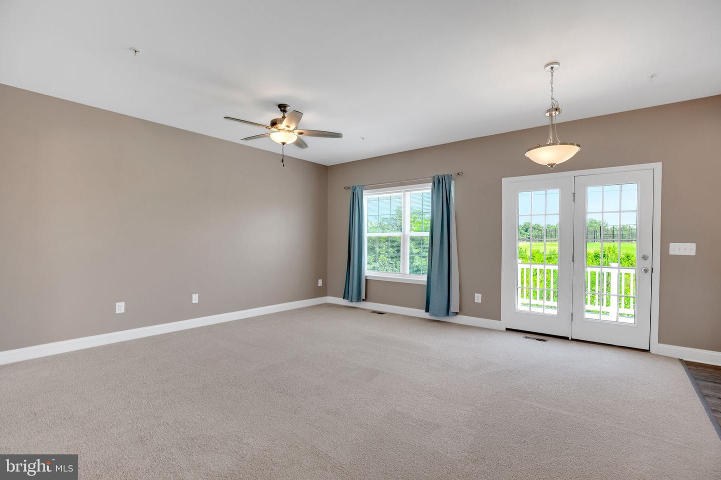 14 Candleberry Dr Property Photo 9