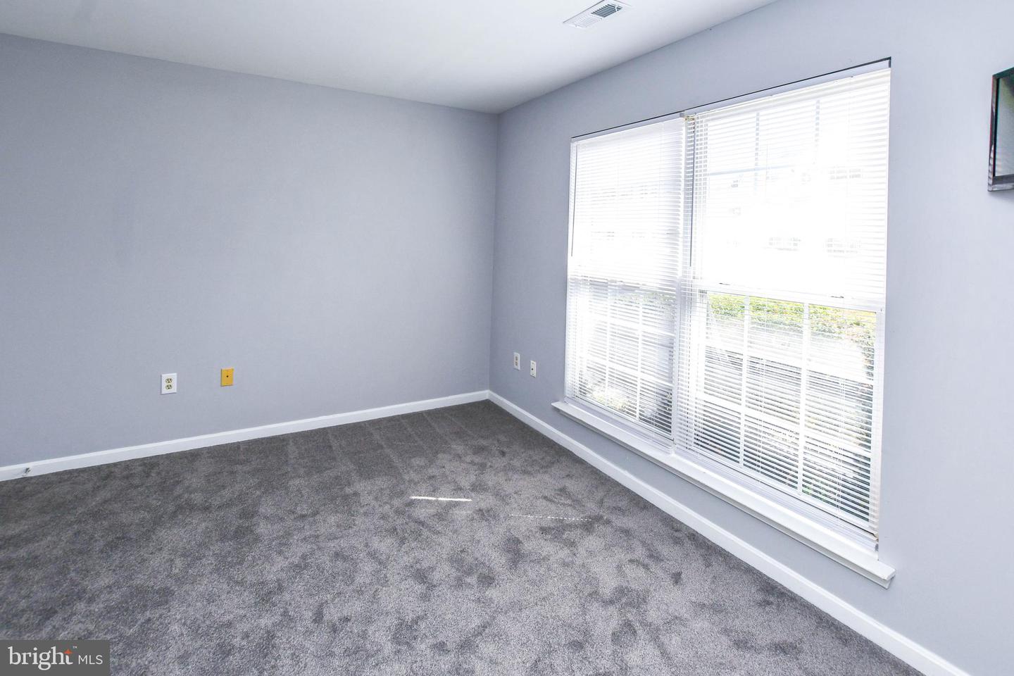 2547 Enterprise Pl Property Photo 8