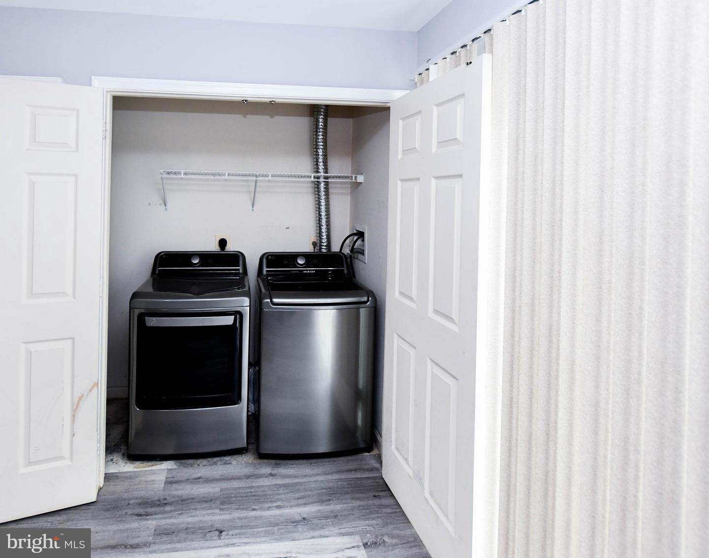 2547 Enterprise Pl Property Photo 17