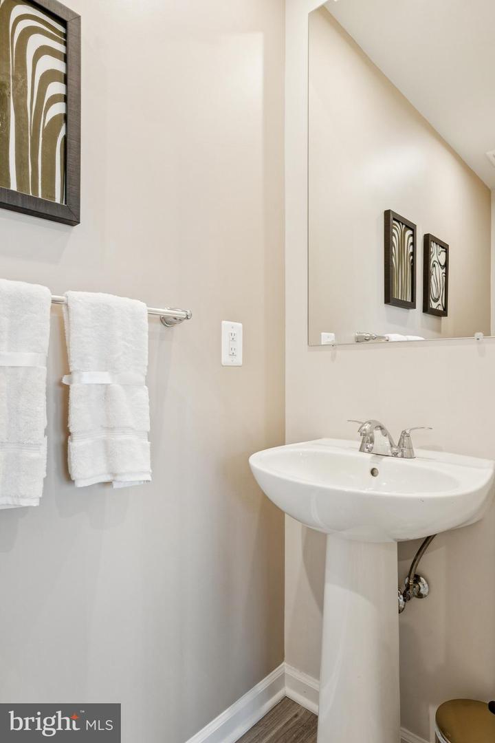 10401 Harstad Dr Property Photo 25