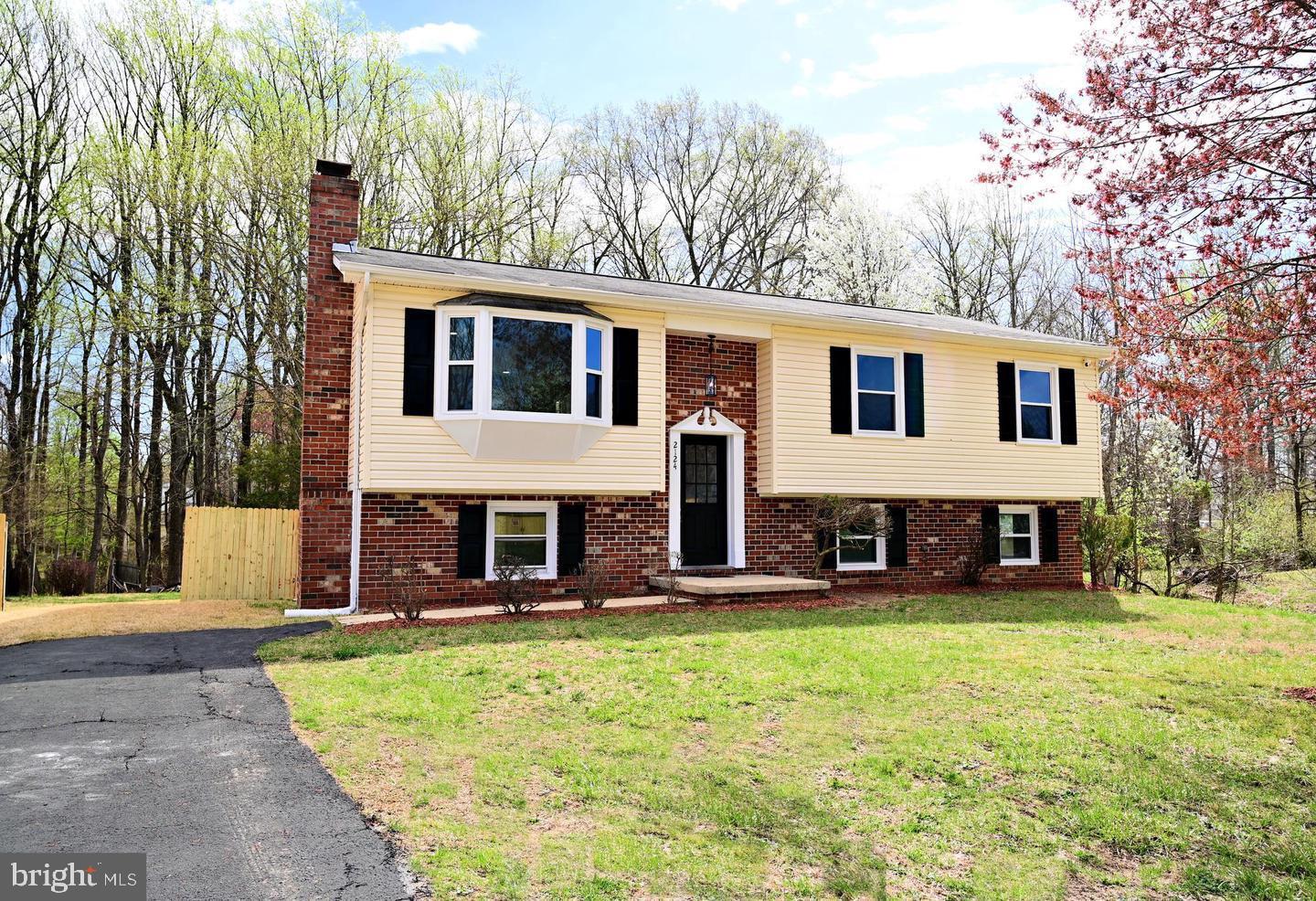 2124 Bell Tree Ln Property Photo 1