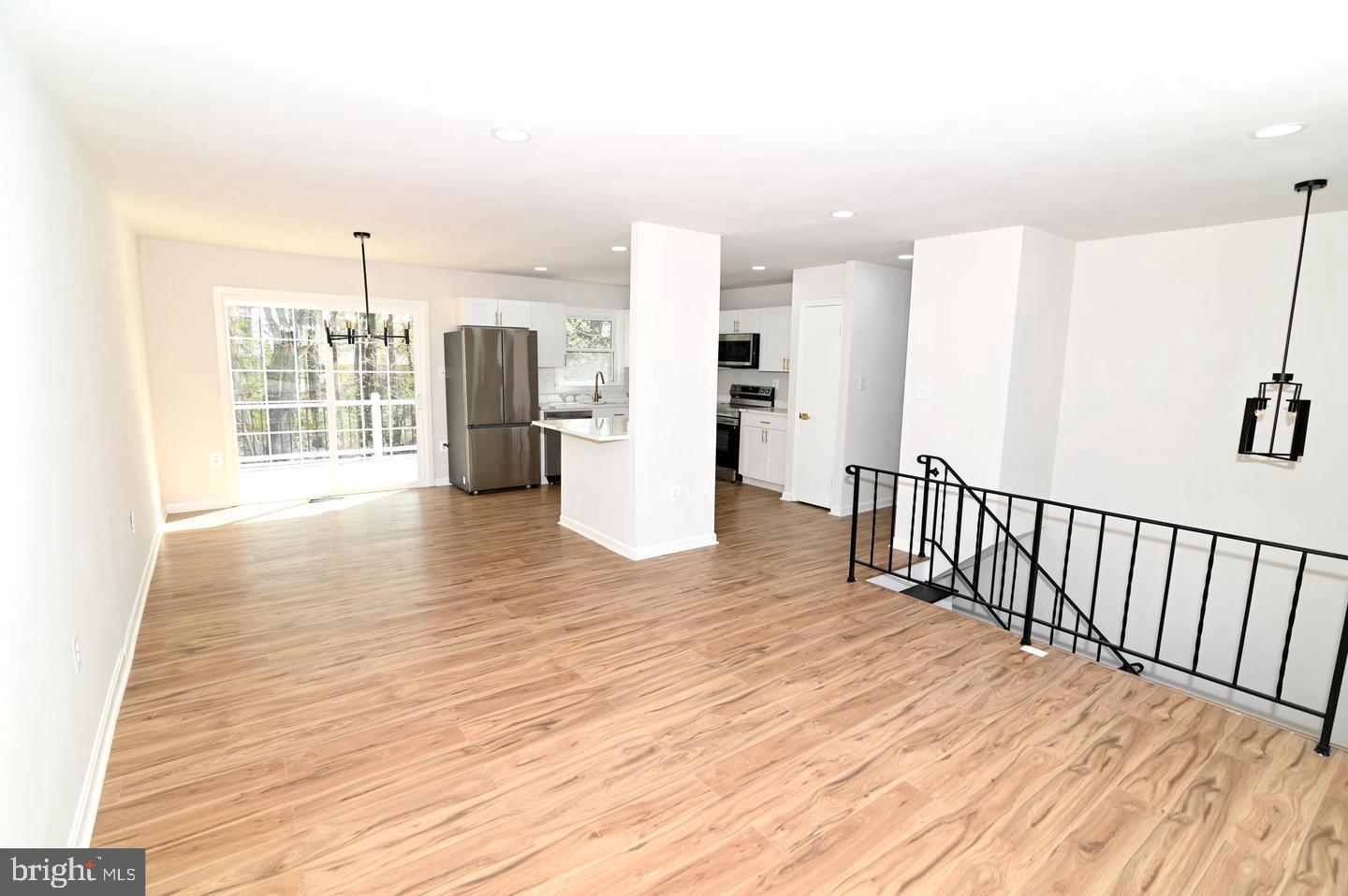 2124 Bell Tree Ln Property Photo 5