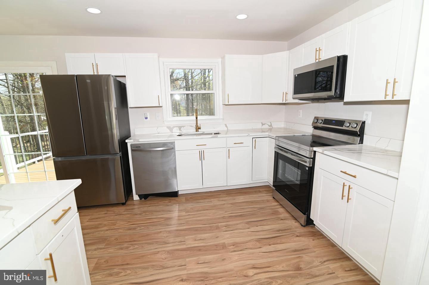 2124 Bell Tree Ln Property Photo 10