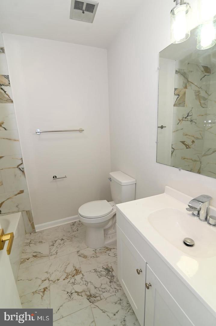 2124 Bell Tree Ln Property Photo 17