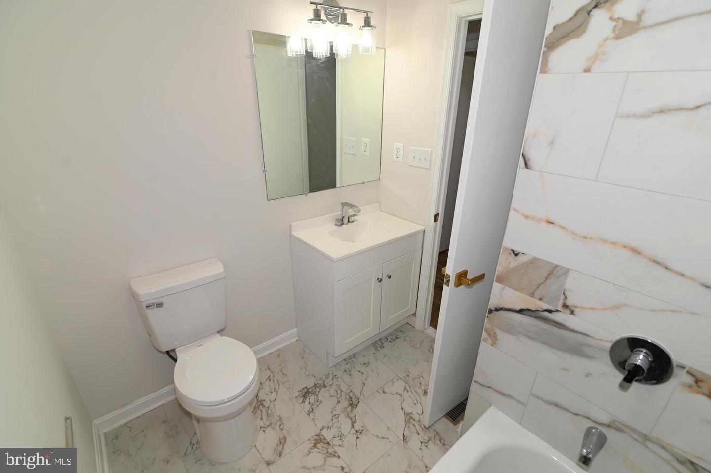 2124 Bell Tree Ln Property Photo 21