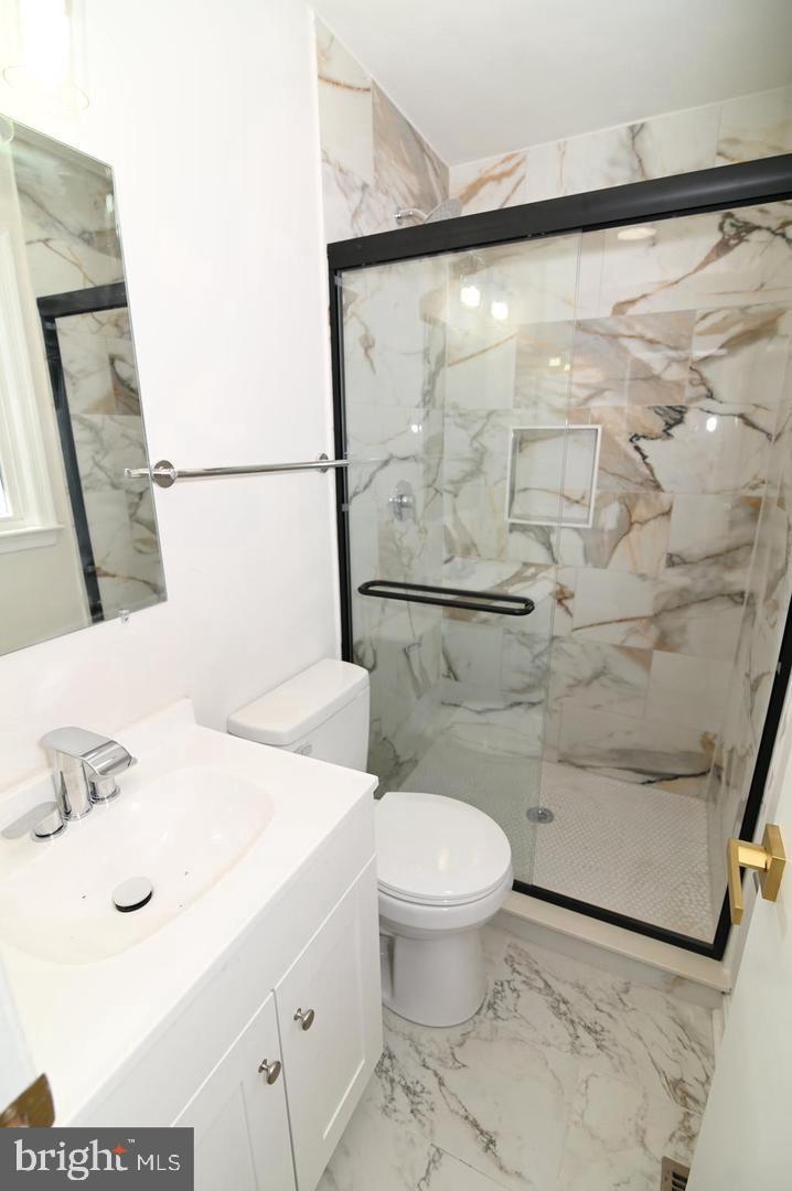 2124 Bell Tree Ln Property Photo 30