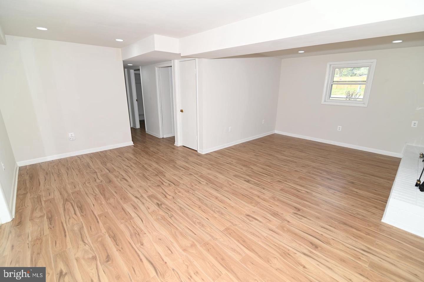 2124 Bell Tree Ln Property Photo 33