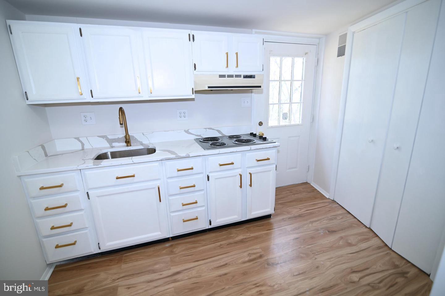 2124 Bell Tree Ln Property Photo 43