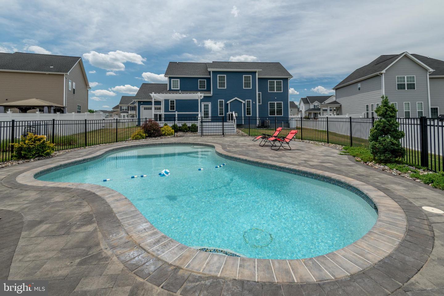 1006 Maiden Grass Dr Property Photo 1