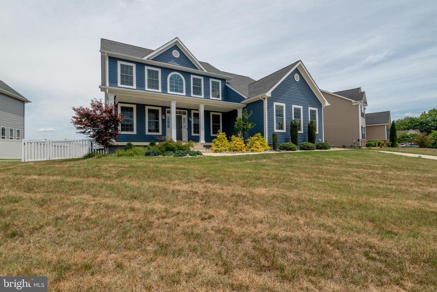 1006 Maiden Grass Dr Property Photo 6