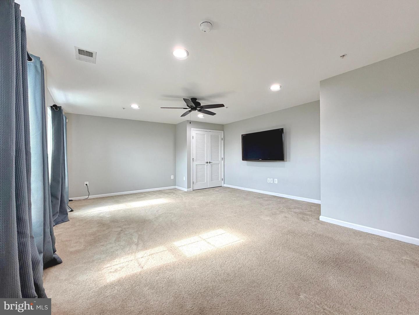 1057 Agricopia Dr Property Photo 3