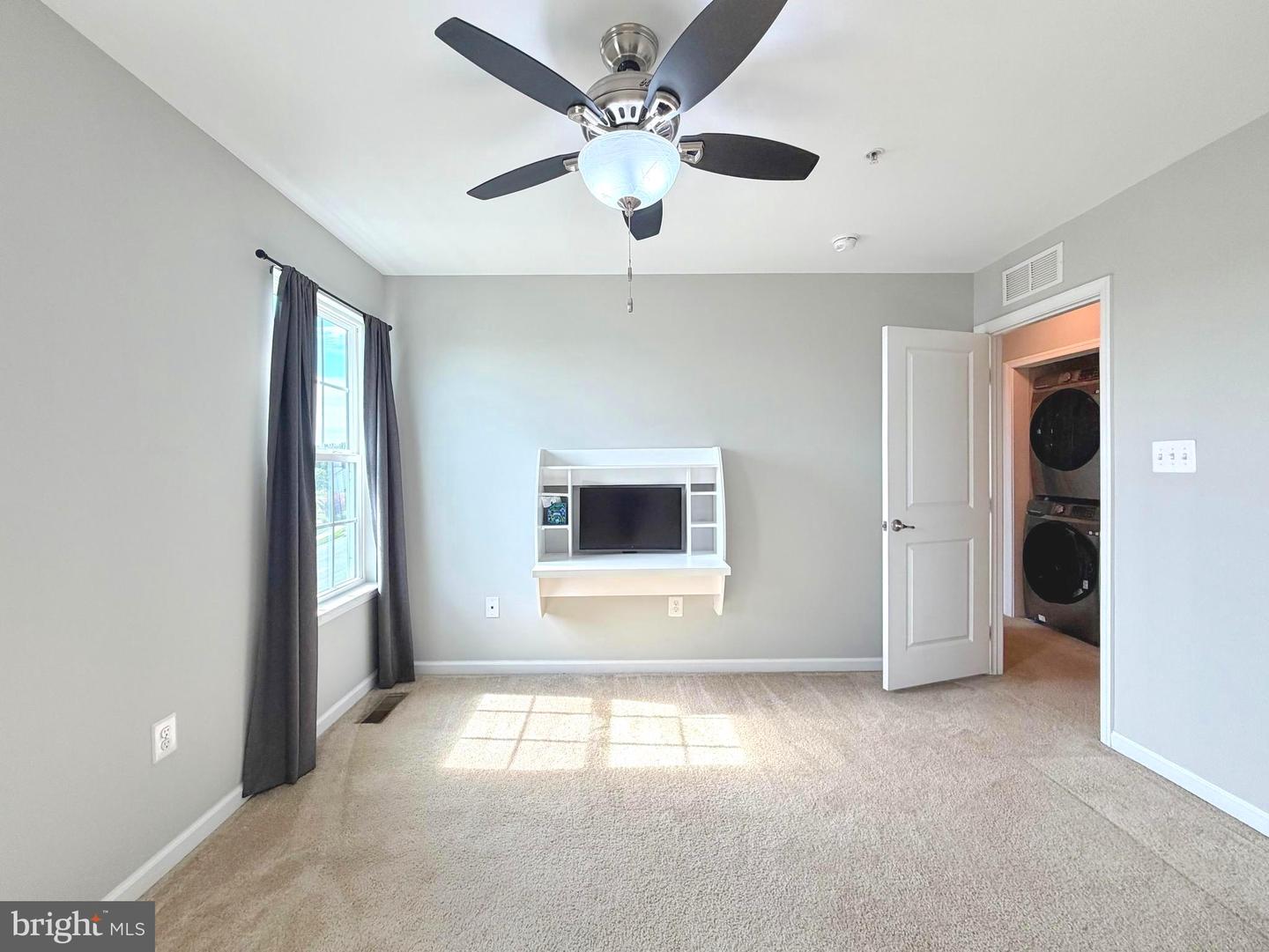1057 Agricopia Dr Property Photo 46
