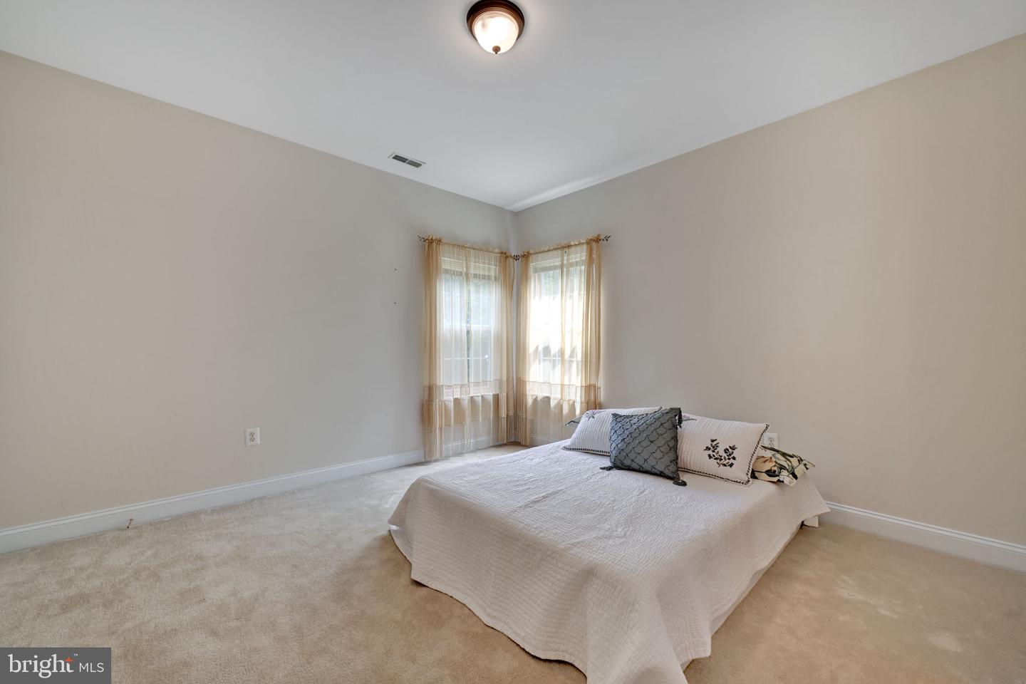 7980 Norwich Ct Property Photo 20
