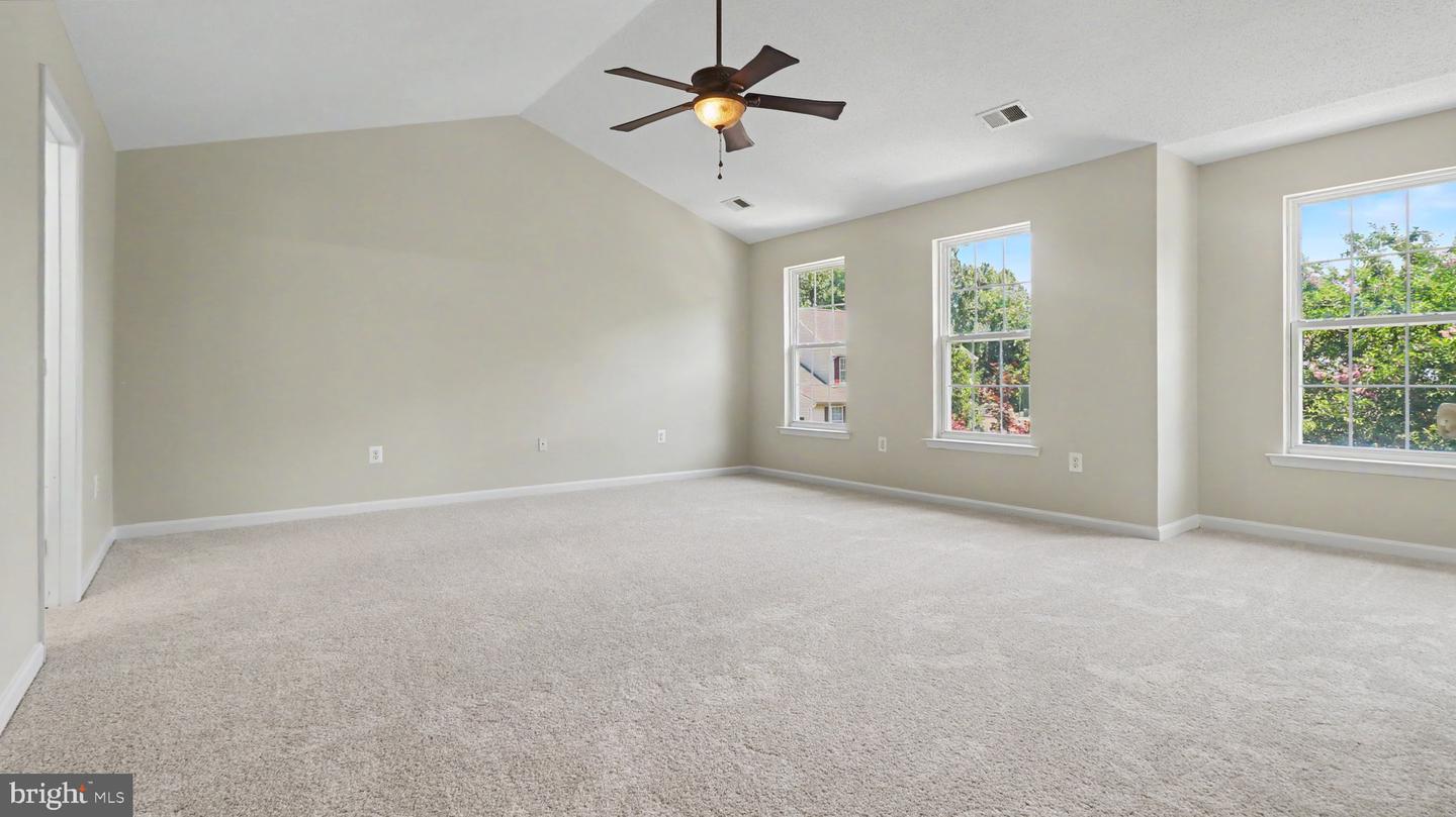 101 Powhatan Ct Property Photo 28