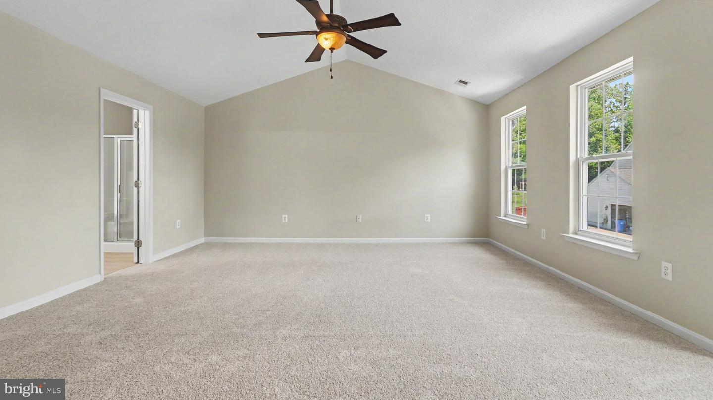 101 Powhatan Ct Property Photo 29