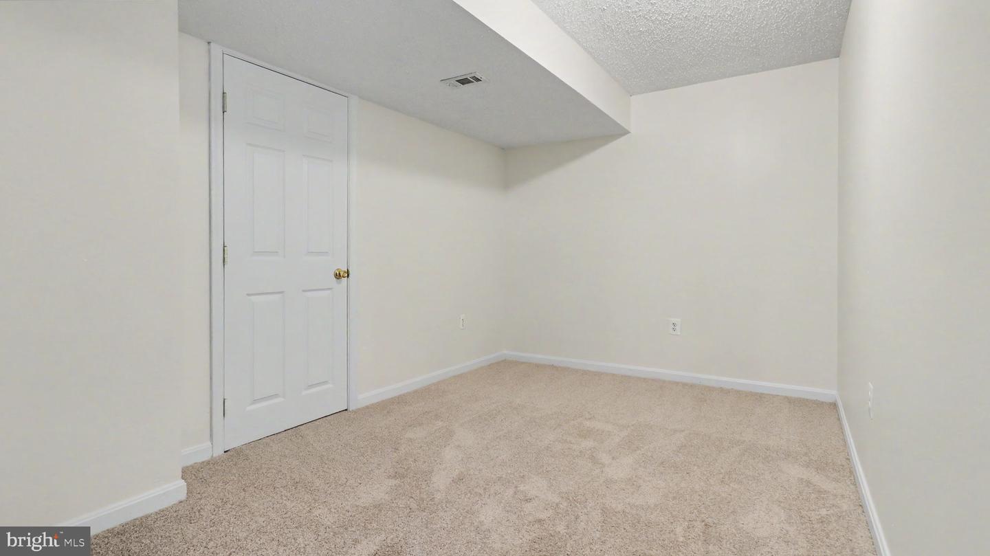 101 Powhatan Ct Property Photo 62