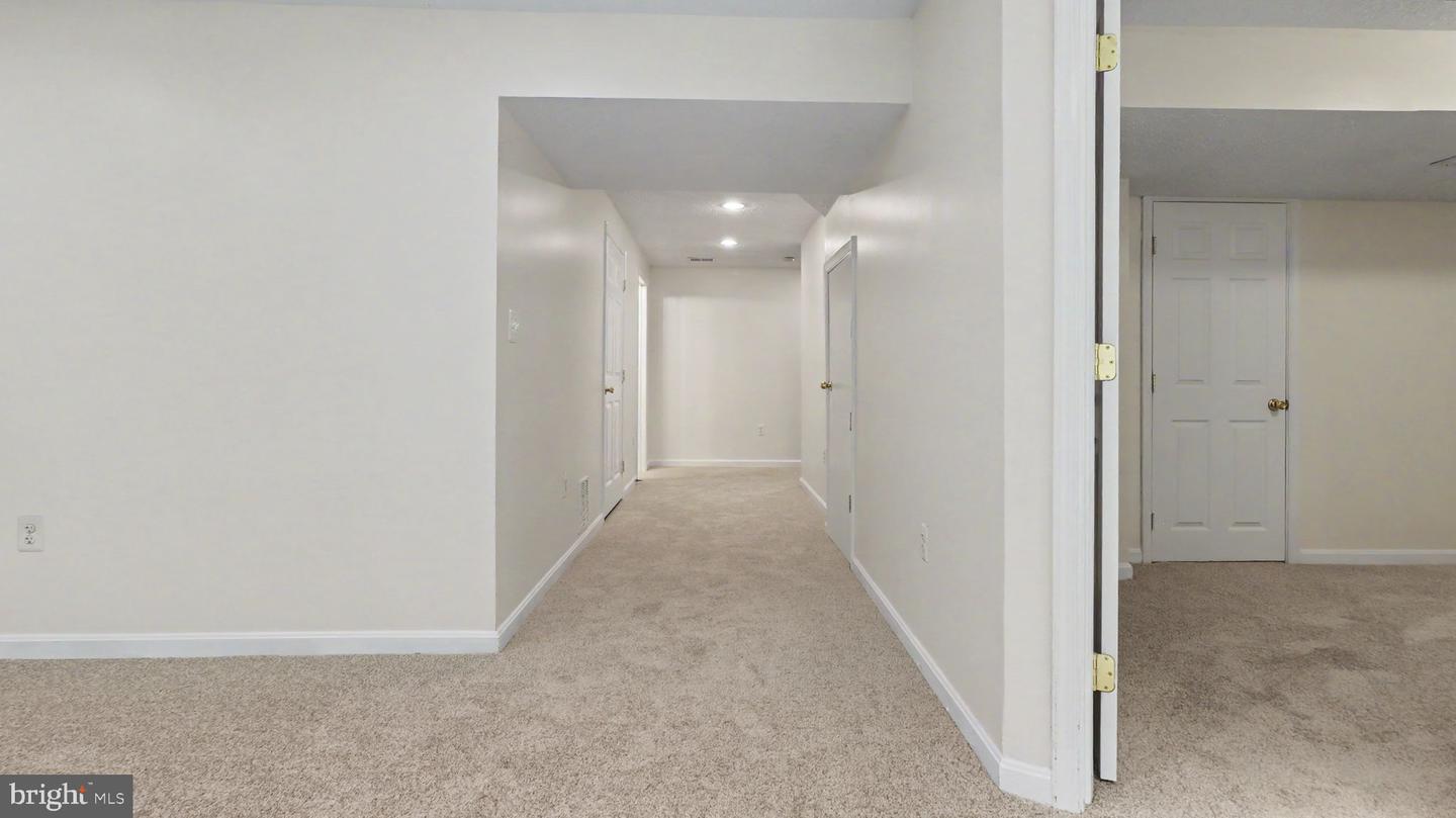 101 Powhatan Ct Property Photo 68