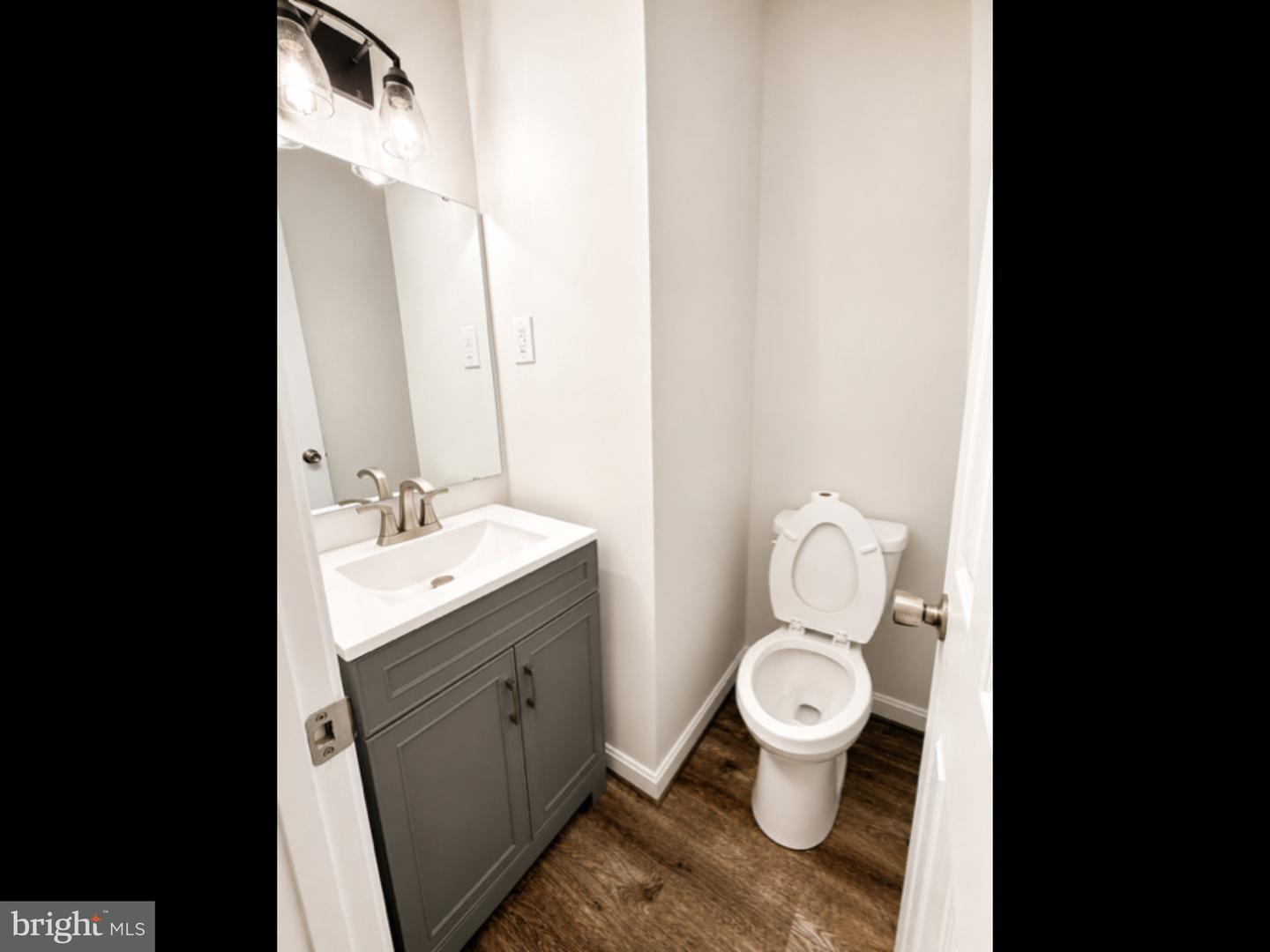 6713 Glen Albin Rd Property Photo 8