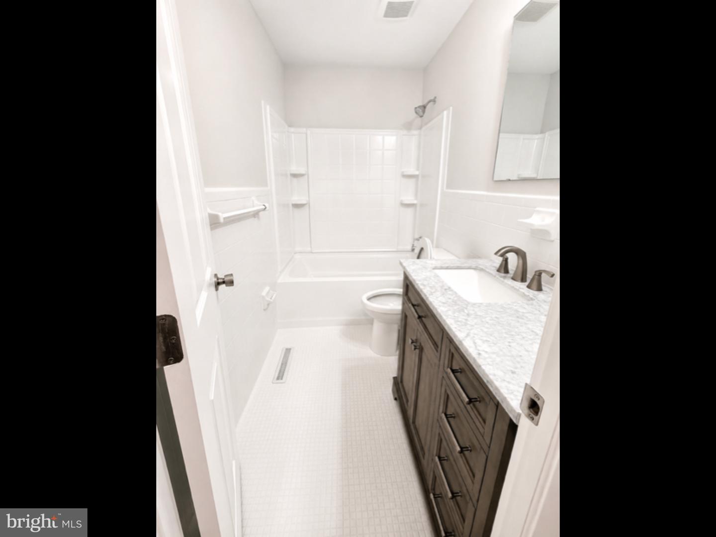 6713 Glen Albin Rd Property Photo 12