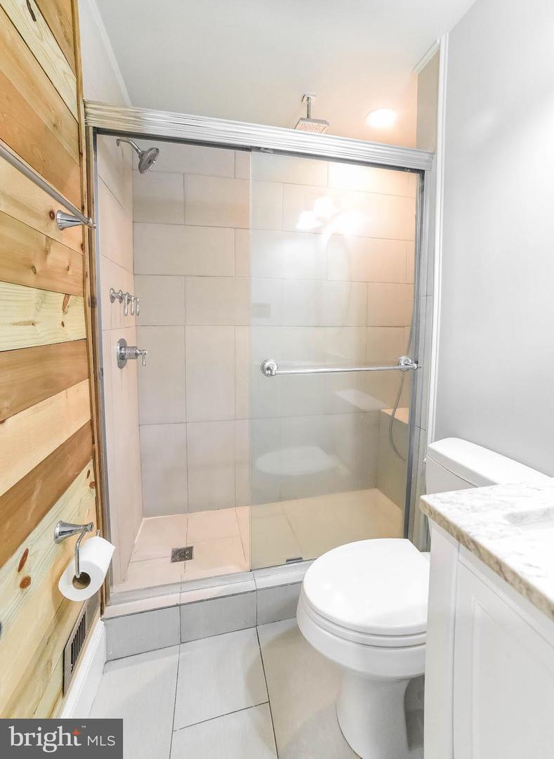 3100 Esser Pl Property Photo 9
