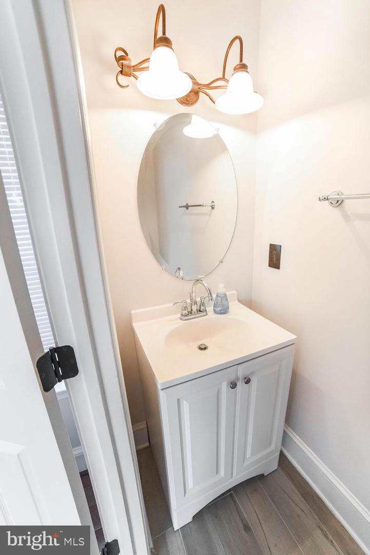 3100 Esser Pl Property Photo 11