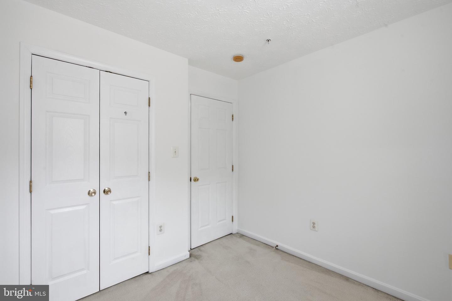 8012 Bullfinch Pl Property Photo 27