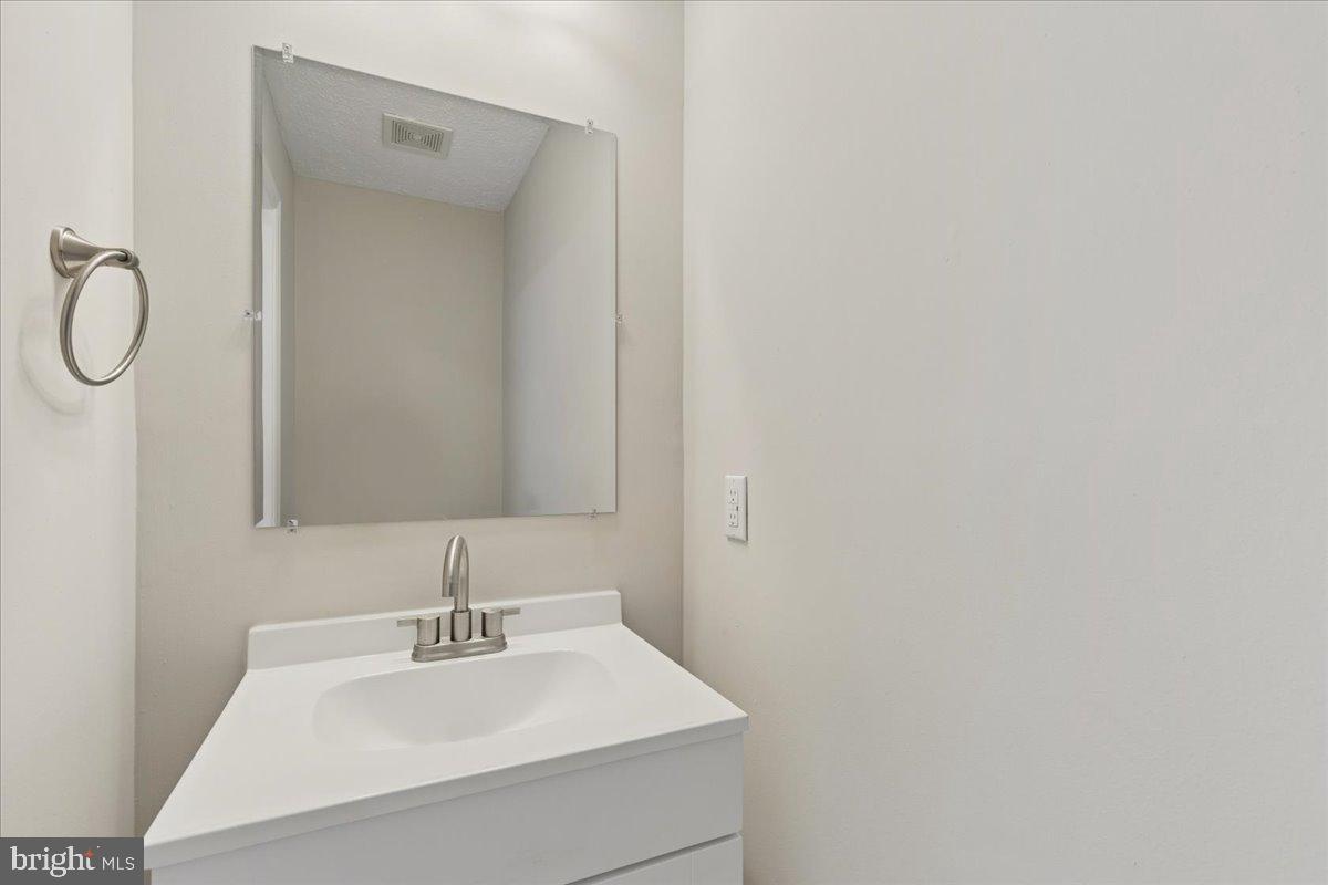 2577 Bolinbrook Ct Property Photo 8