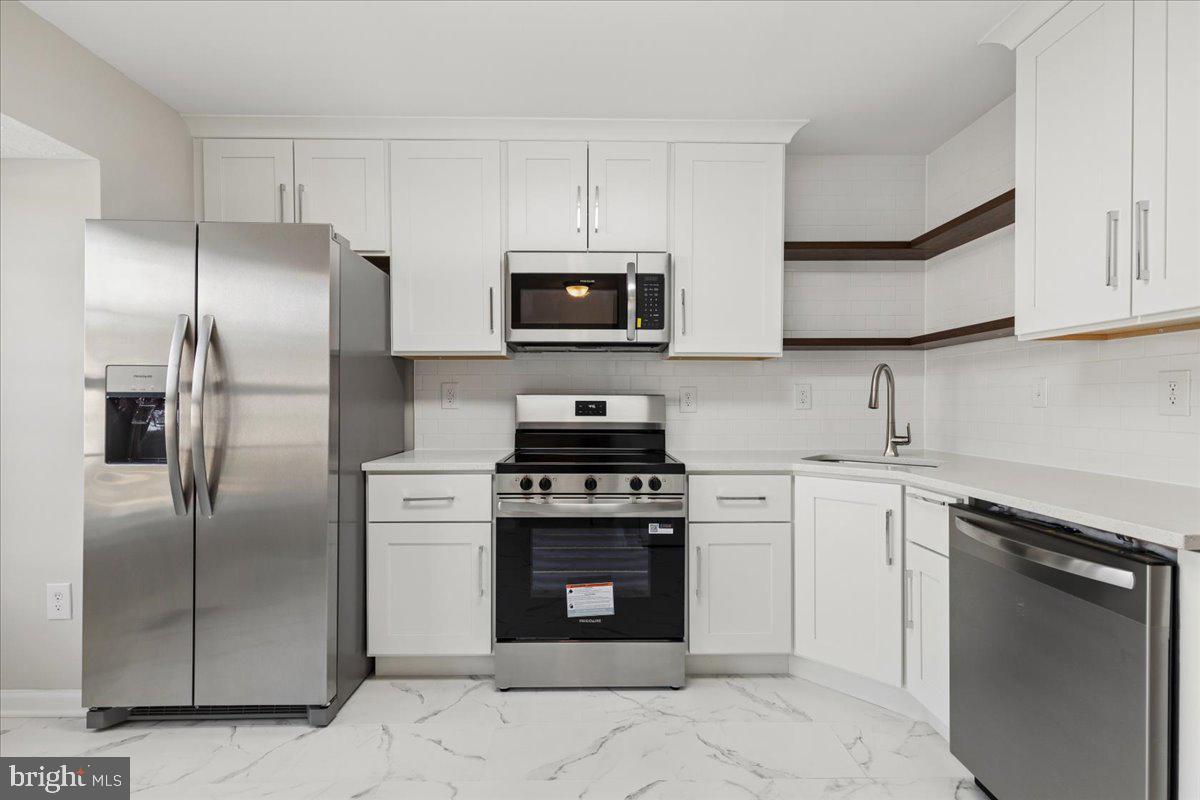 2577 Bolinbrook Ct Property Photo 9
