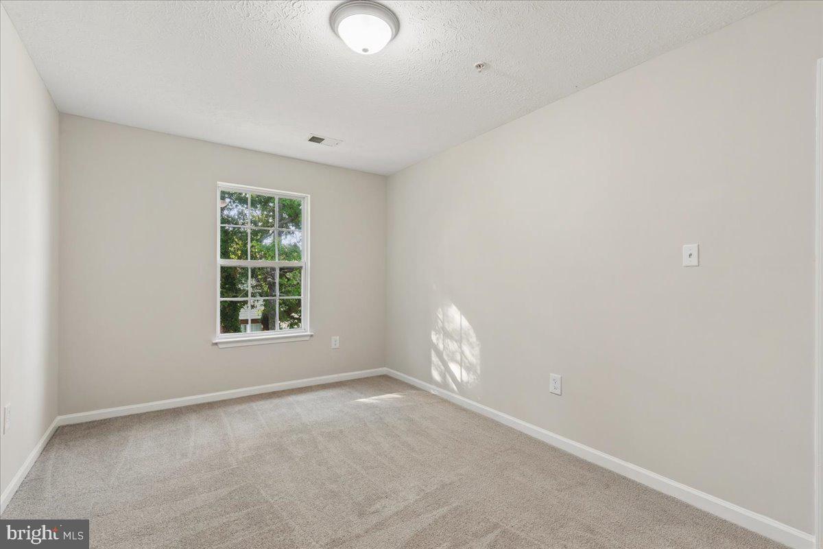 2577 Bolinbrook Ct Property Photo 35