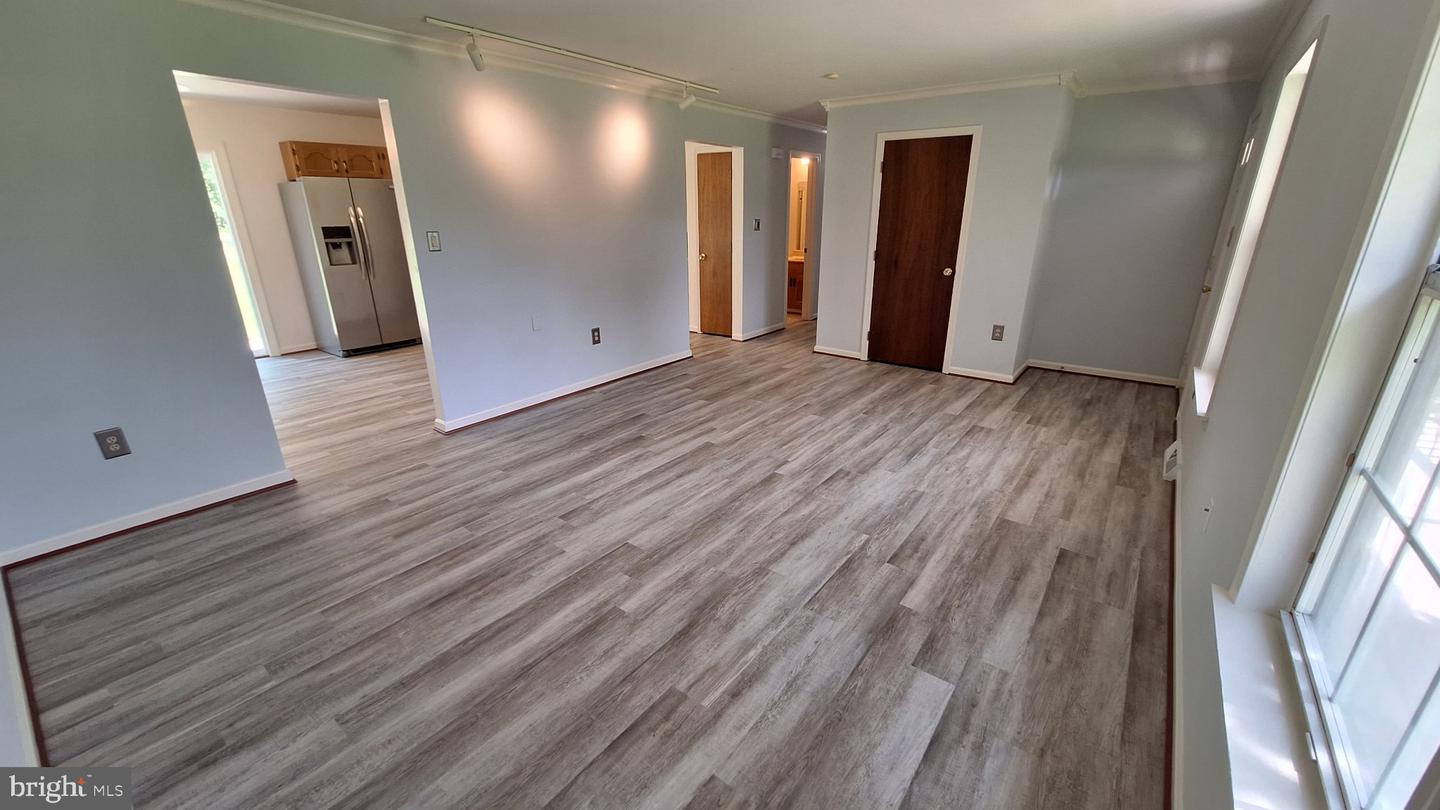 7108 Glen Albin Rd Property Photo 5