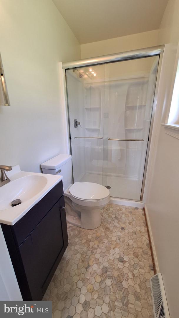 7108 Glen Albin Rd Property Photo 12