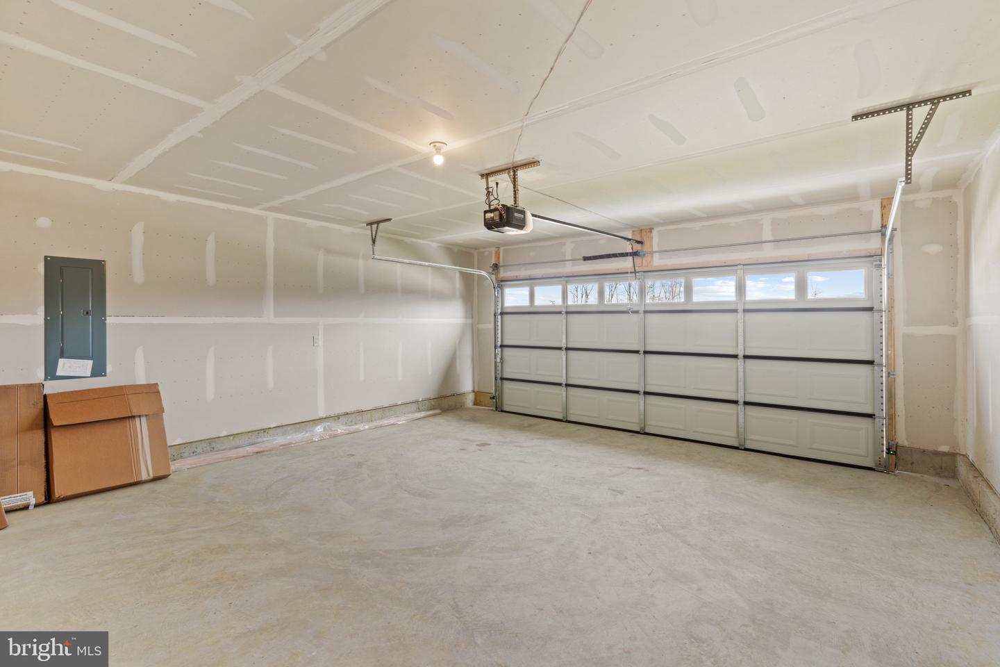 253 Long Branch Ln Property Photo 3