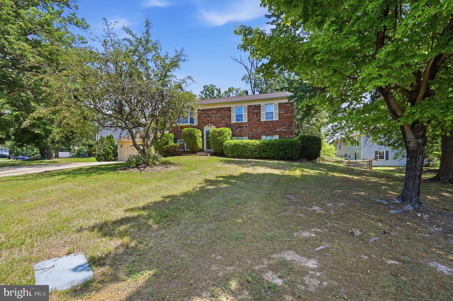 2302 Imperial Ct Property Photo 4
