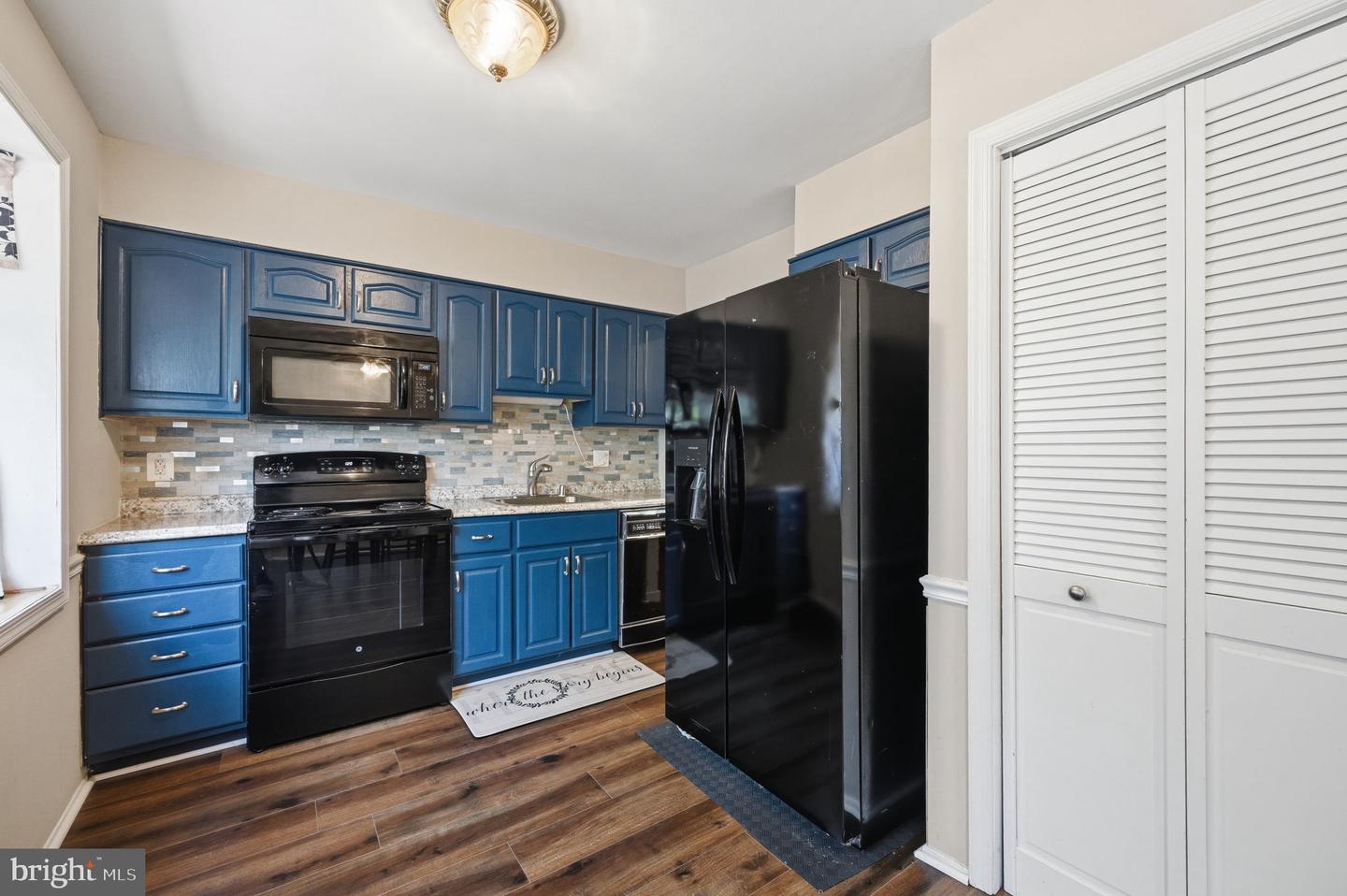 2302 Imperial Ct Property Photo 5