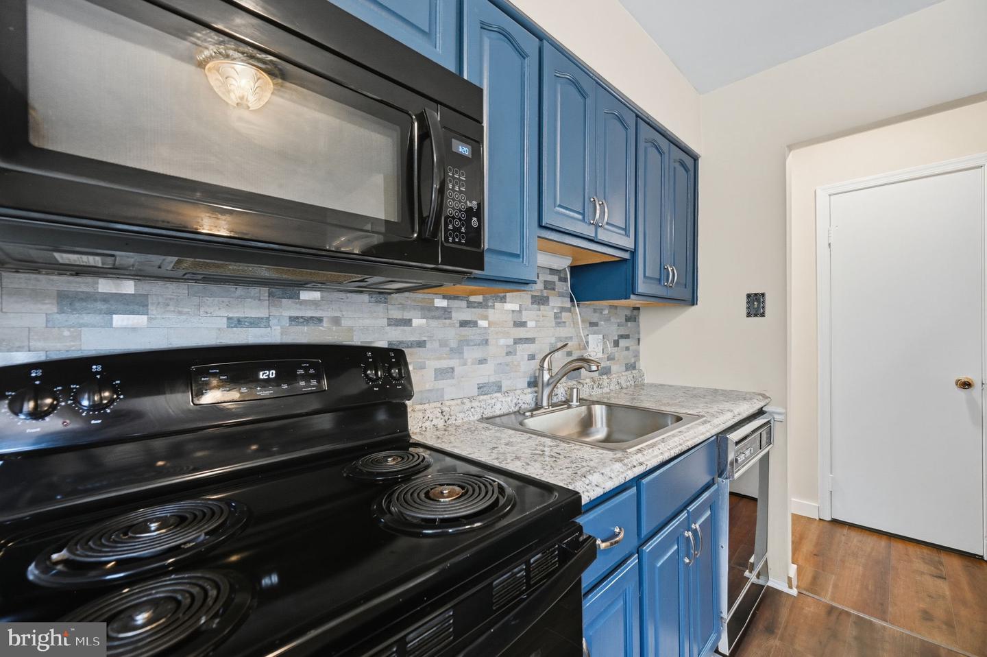 2302 Imperial Ct Property Photo 9