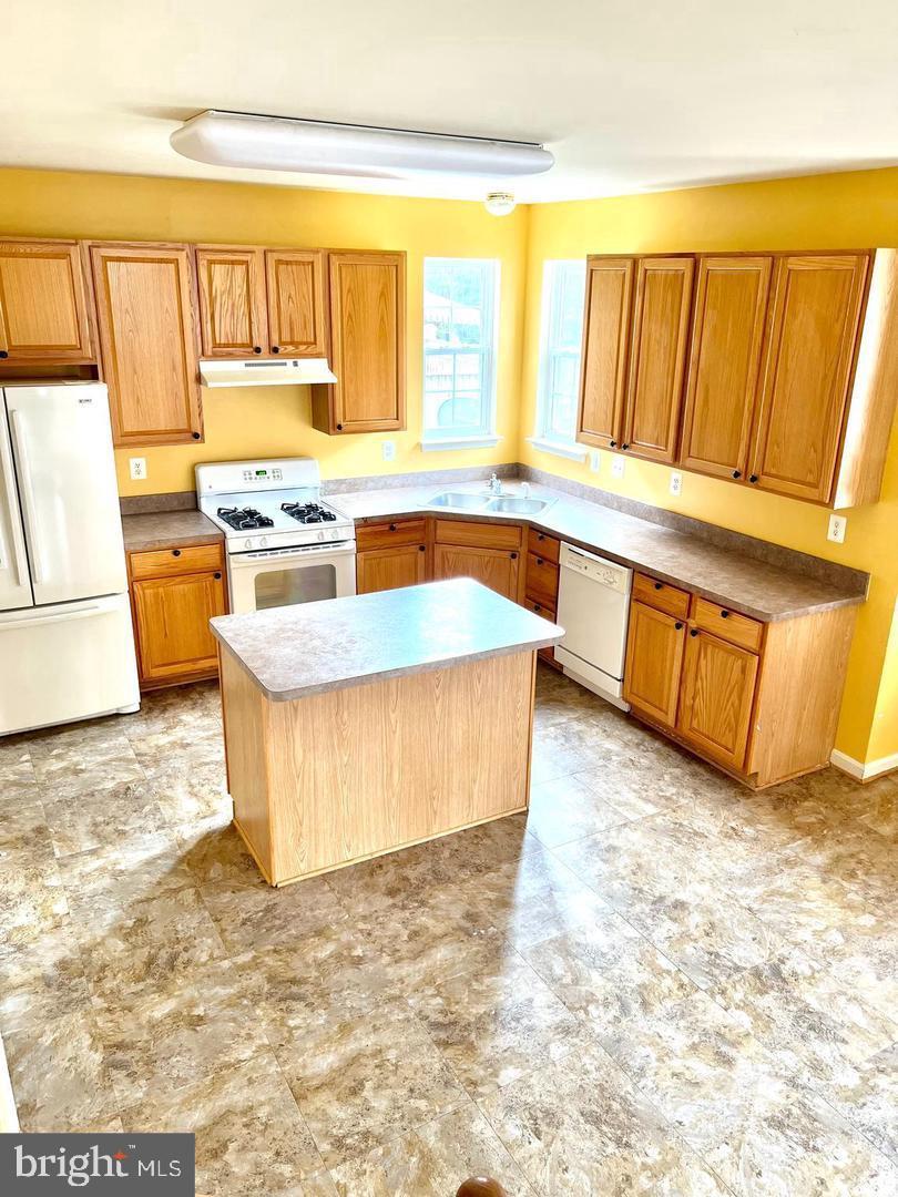 10017 Wamsley Ct Property Photo 2