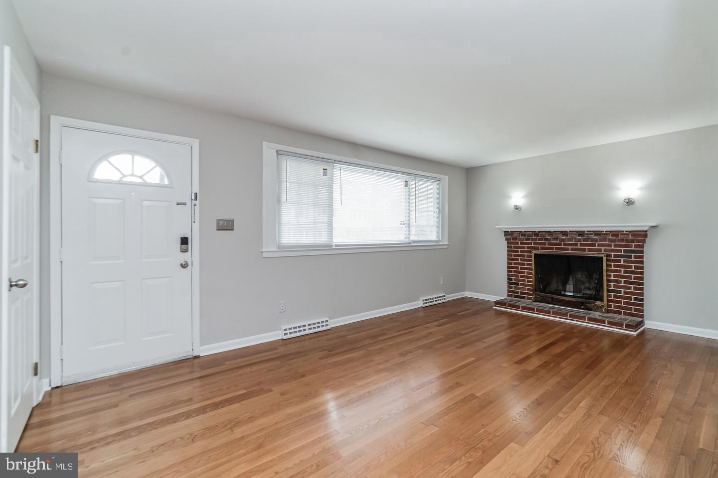 5 Maple St Property Photo 2