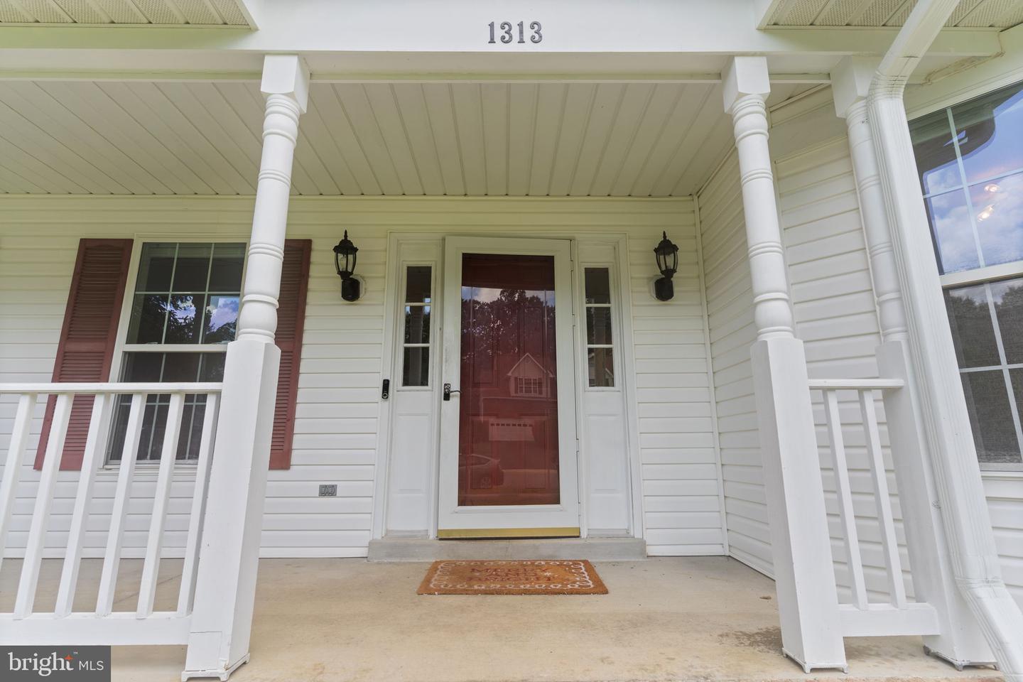 1313 Leicester Dr Property Photo 4