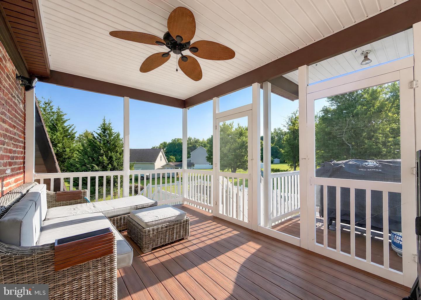 5935 River Rd Property Photo 17