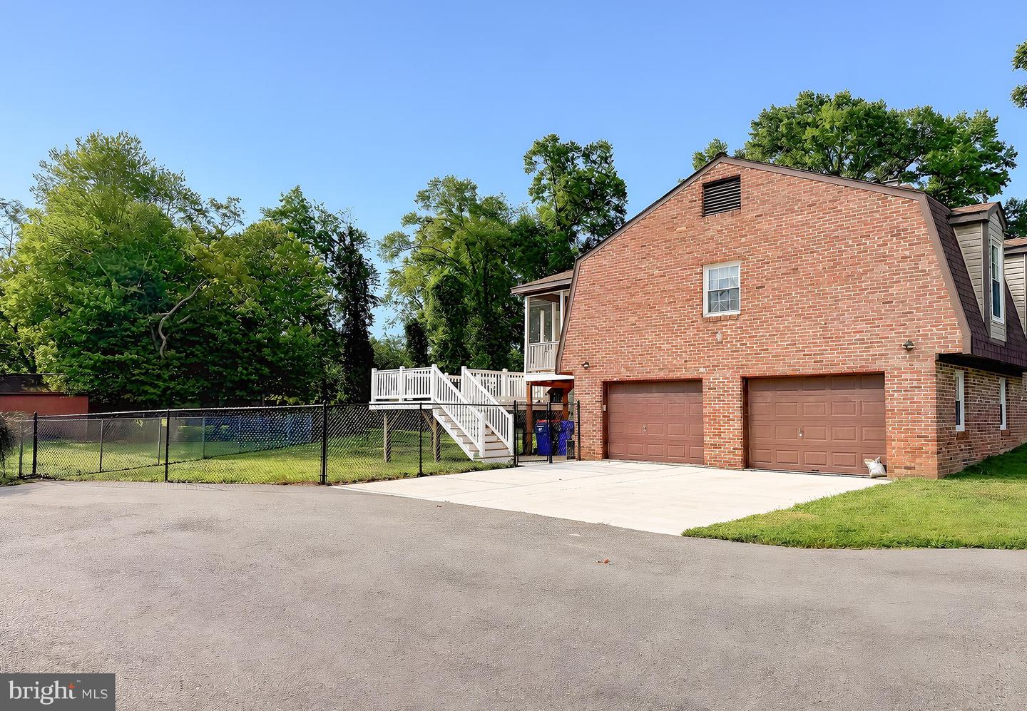 5935 River Rd Property Photo 24
