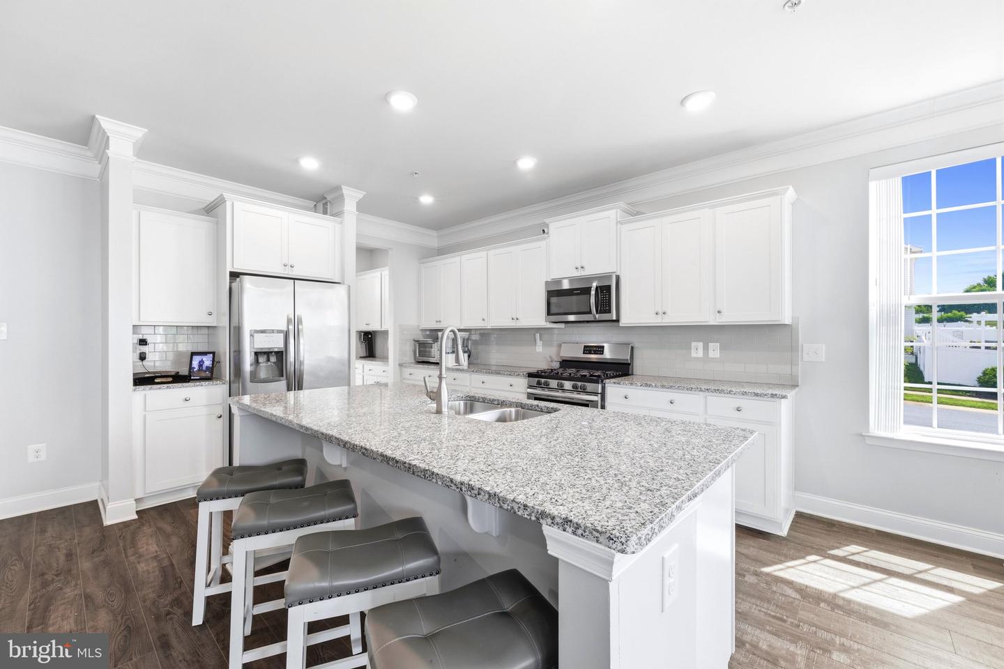 10050 Selkie Ln Property Photo 1
