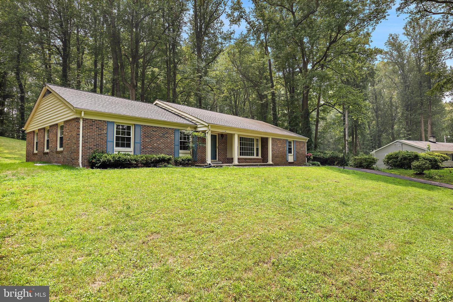 6250 Sleepy Hollow Rd Property Photo 1
