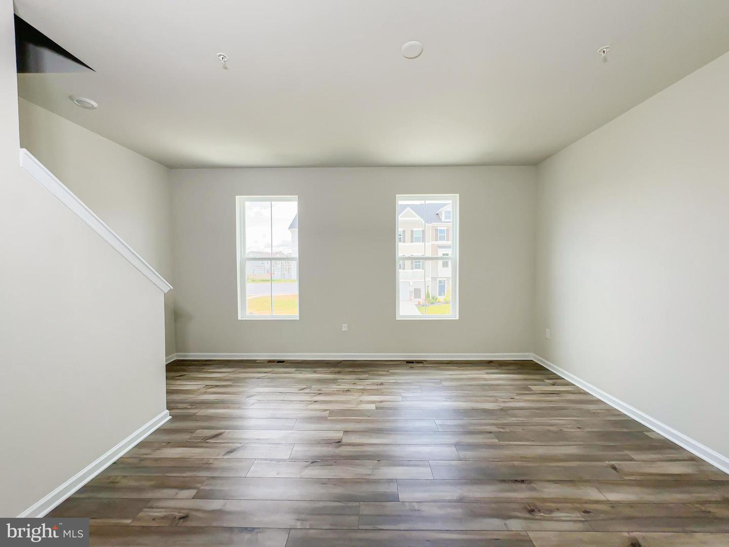 5550 Marksburg Pl Property Photo 11