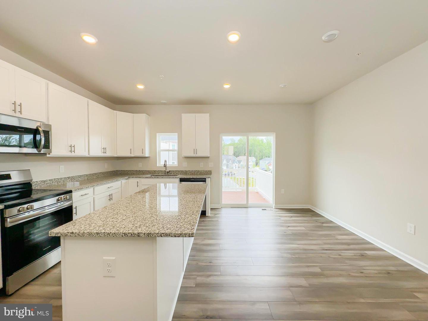 5550 Marksburg Pl Property Photo 12