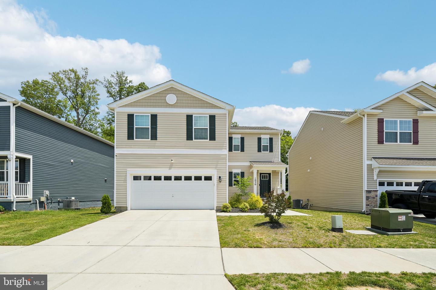 1030 Merry Elm Ln Property Photo 1