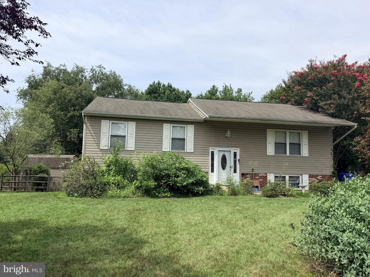 10395 CHATEAU DR