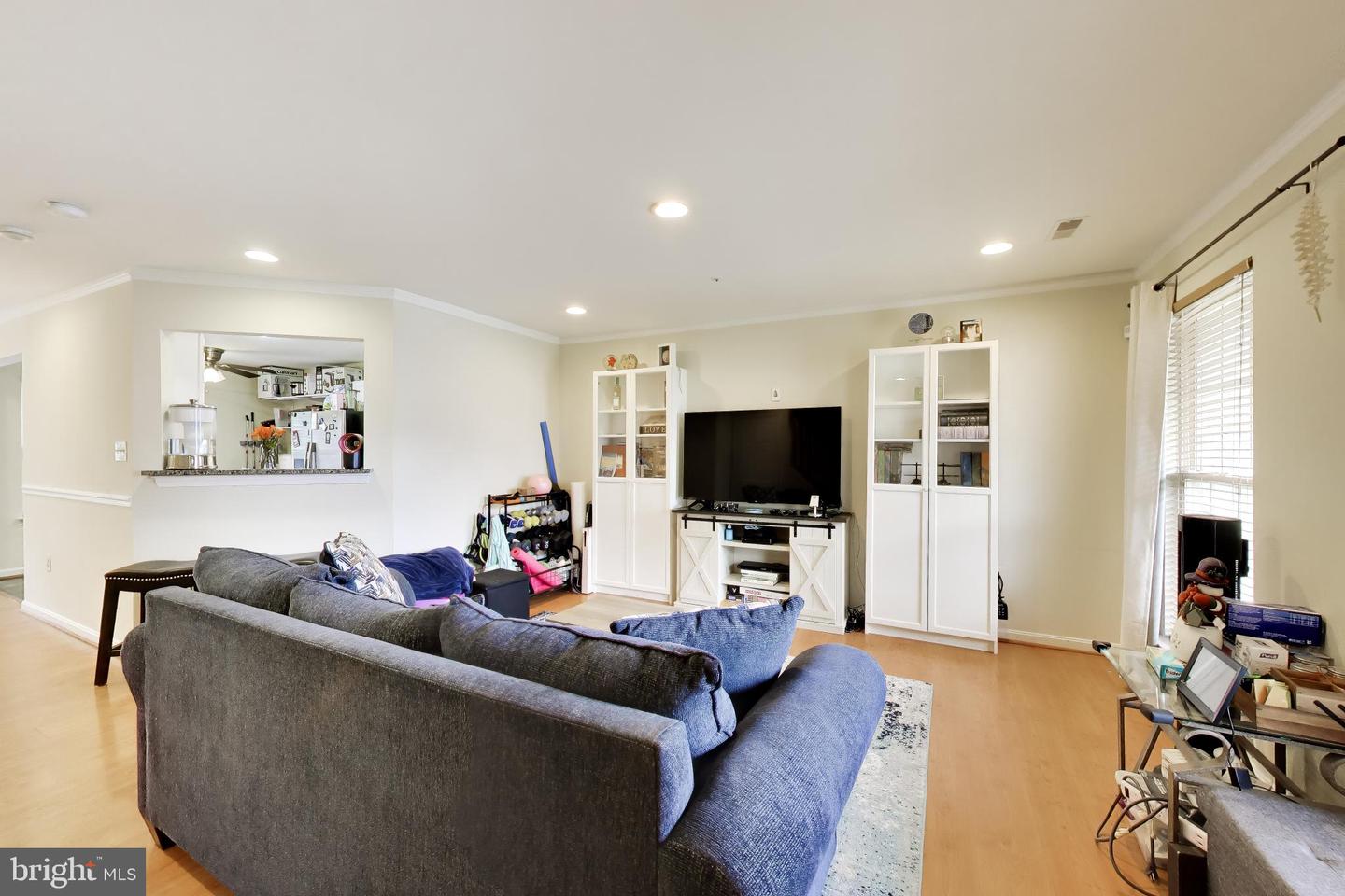 2357 Hazelwood Ct Property Photo 4