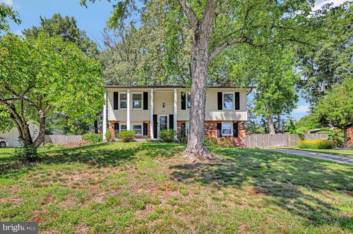 409 UNIVERSITY DR Property Photo 1
